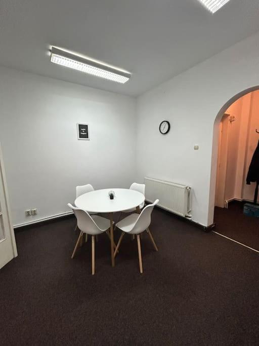 Ultra-central Spacious Near Old Town * Bucarest